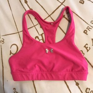 pink sports bra